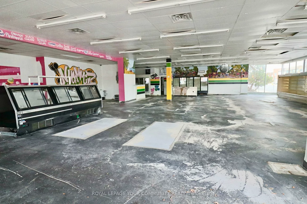 1370, Weston, Mount Dennis, Toronto