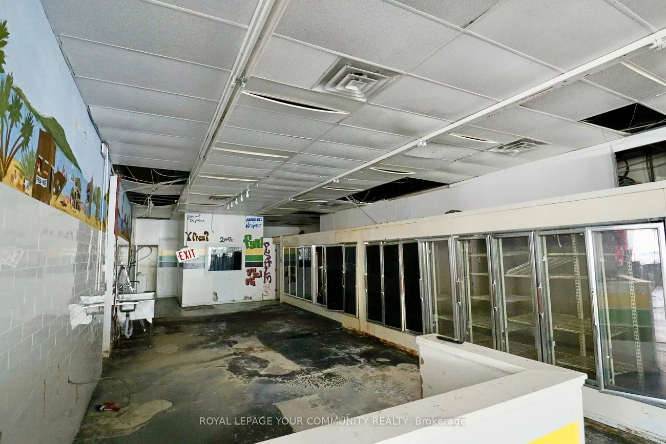 1370, Weston, Mount Dennis, Toronto