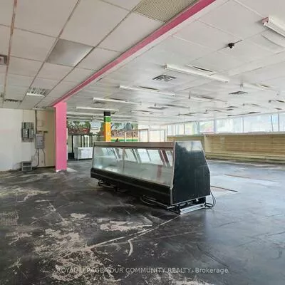 1370, Weston, Mount Dennis, Toronto