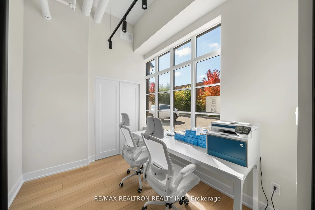 68, Jutland, Islington-City Centre West, Toronto