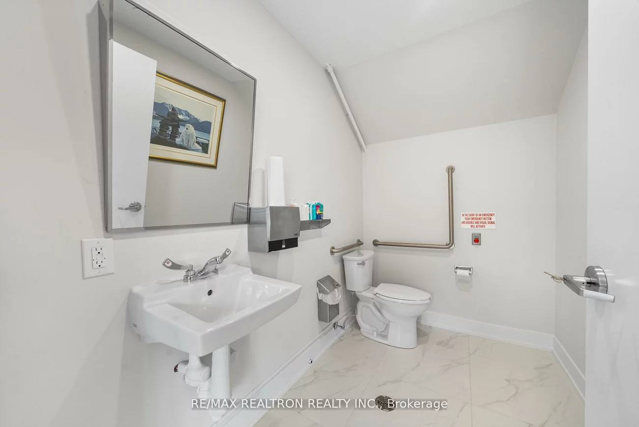 68, Jutland, Islington-City Centre West, Toronto