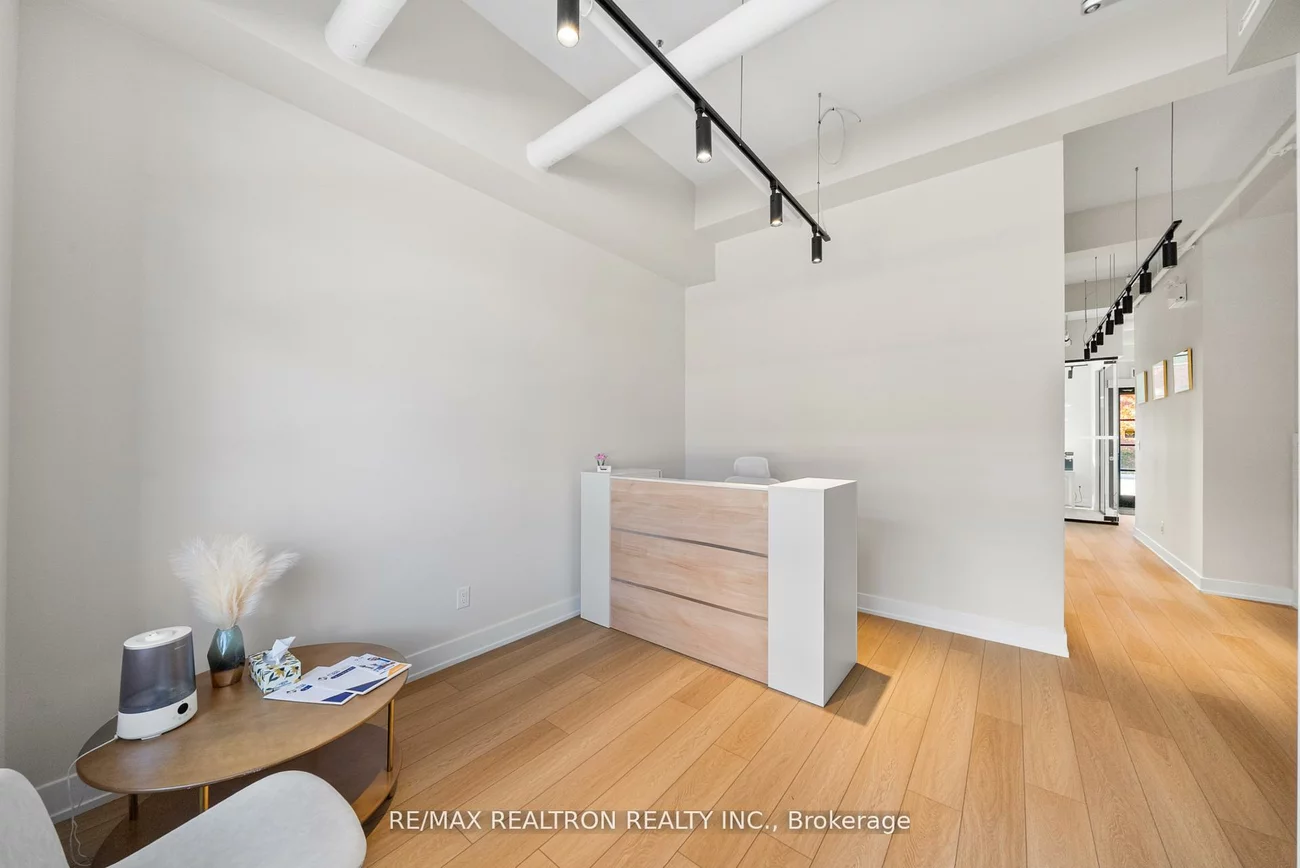 68, Jutland, Islington-City Centre West, Toronto