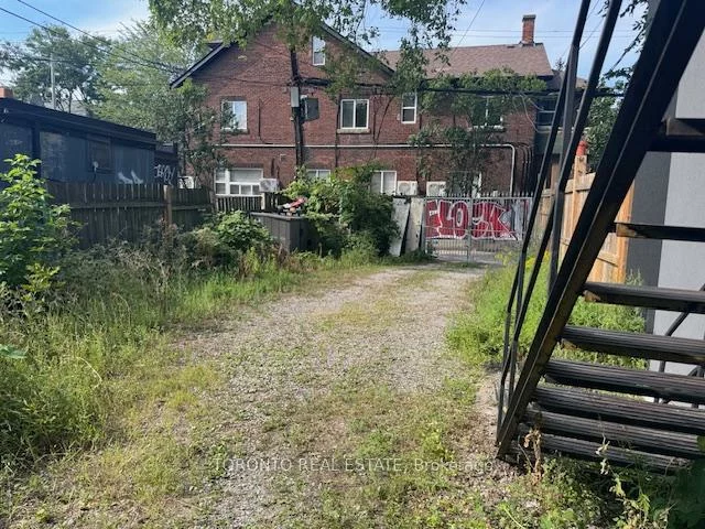 1580, Queen, South Parkdale, Toronto