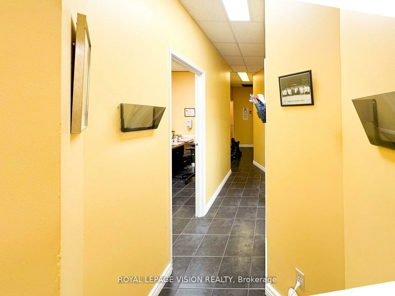 2085, Weston, Weston, Toronto