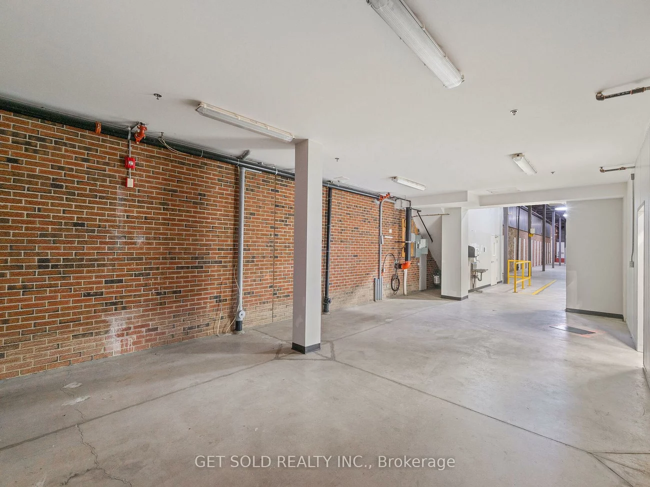 650, Fenmar, Humber Summit, Toronto