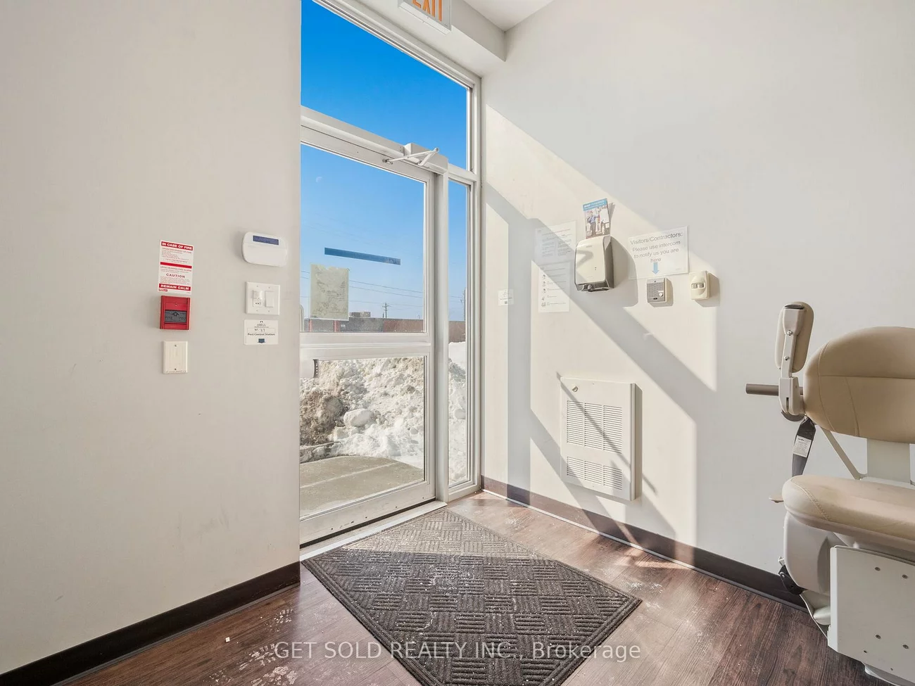 650, Fenmar, Humber Summit, Toronto