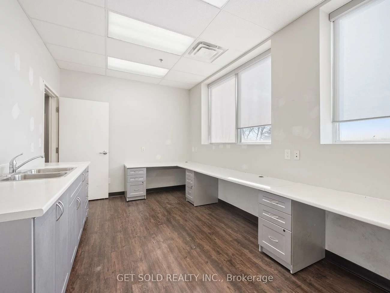 650, Fenmar, Humber Summit, Toronto