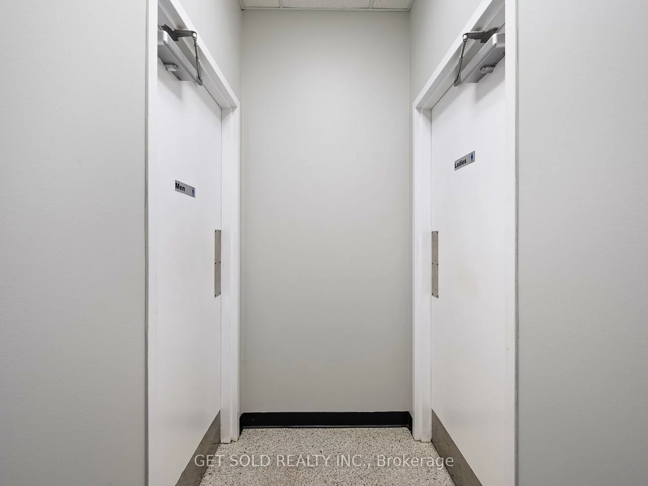 650, Fenmar, Humber Summit, Toronto