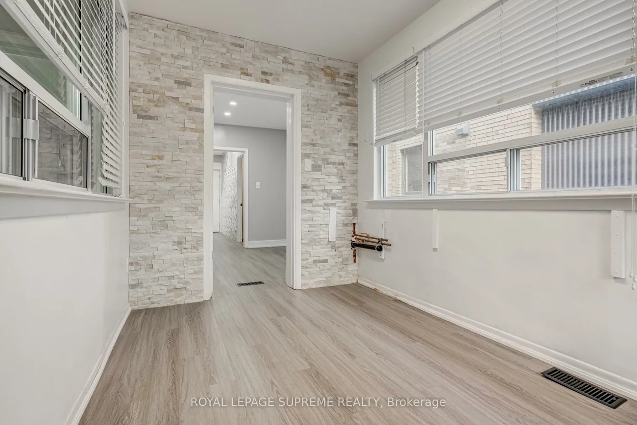 118, Runnymede, High Park-Swansea, Toronto