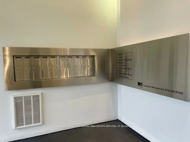 90, Wingold, Yorkdale-Glen Park, Toronto