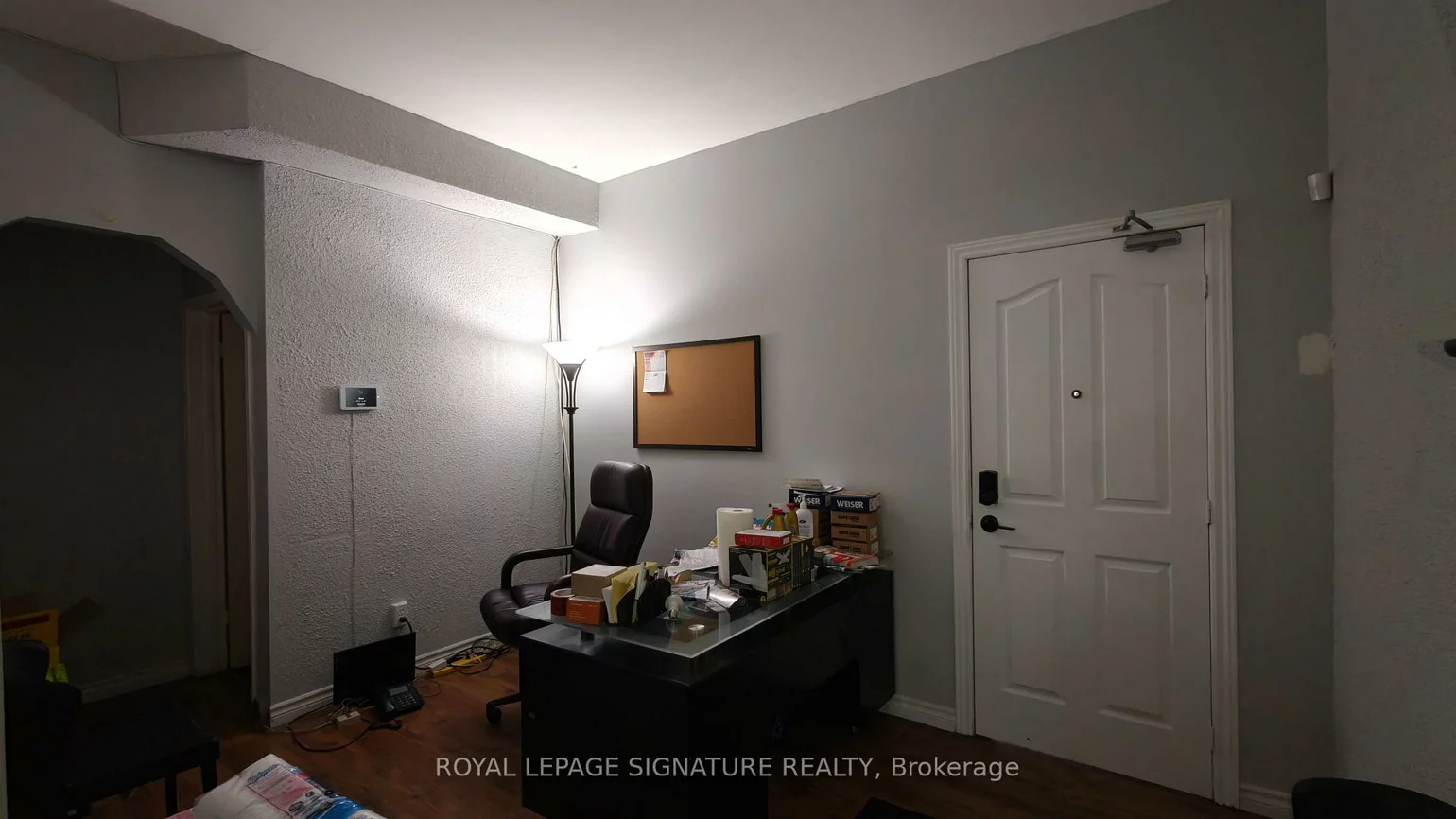 840, Brown's, Alderwood, Toronto