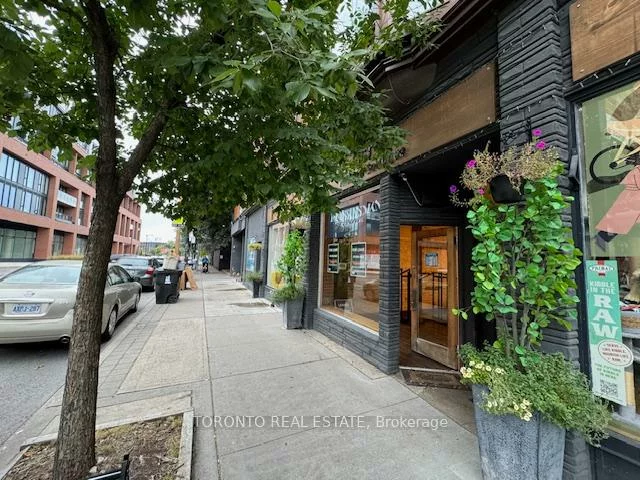 2741, Dundas, Junction Area, Toronto