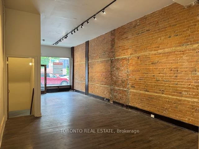 2741, Dundas, Junction Area, Toronto