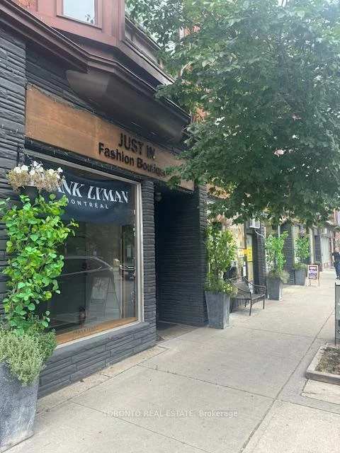 2741, Dundas, Junction Area, Toronto