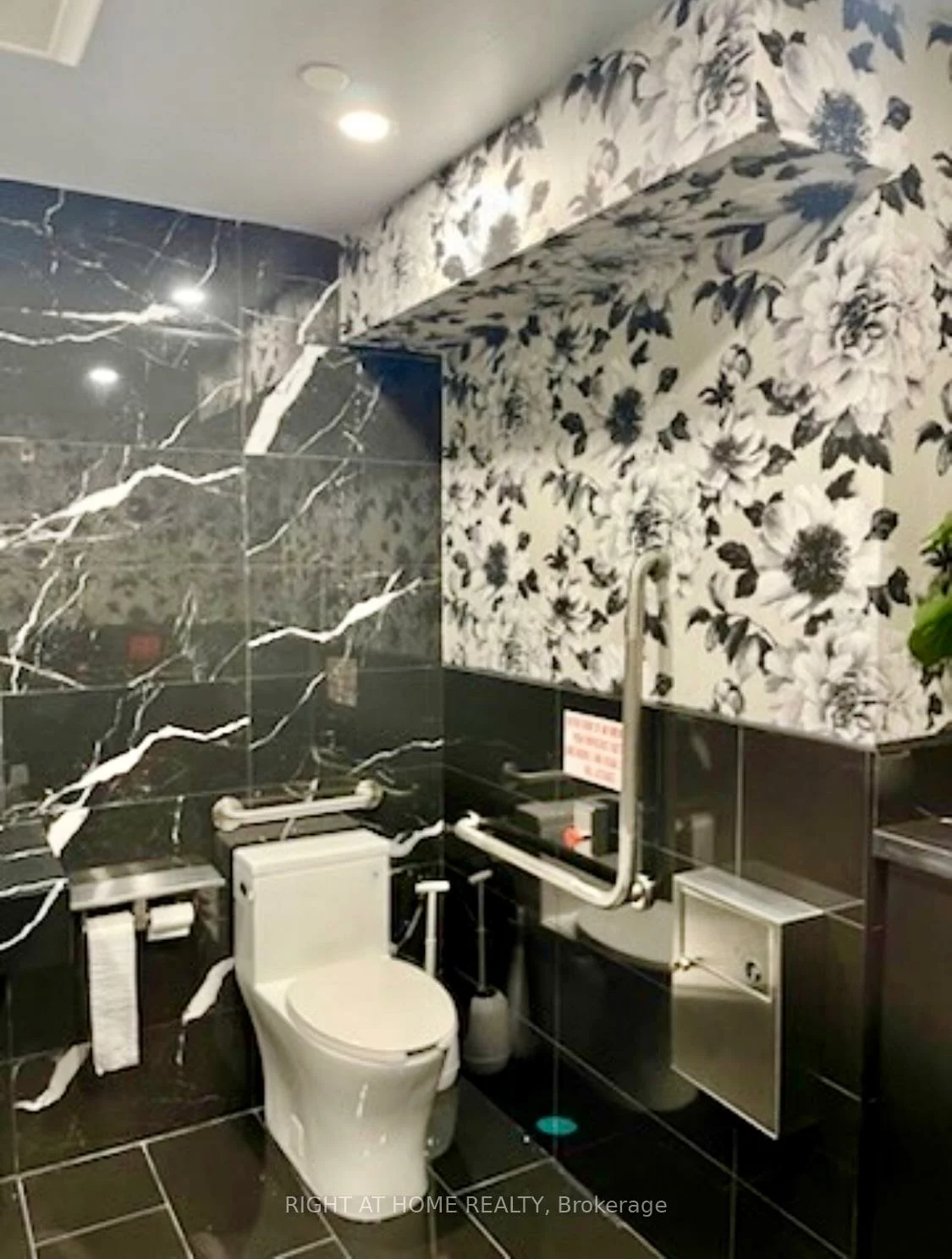 38, Via Bagnato, Yorkdale-Glen Park, Toronto