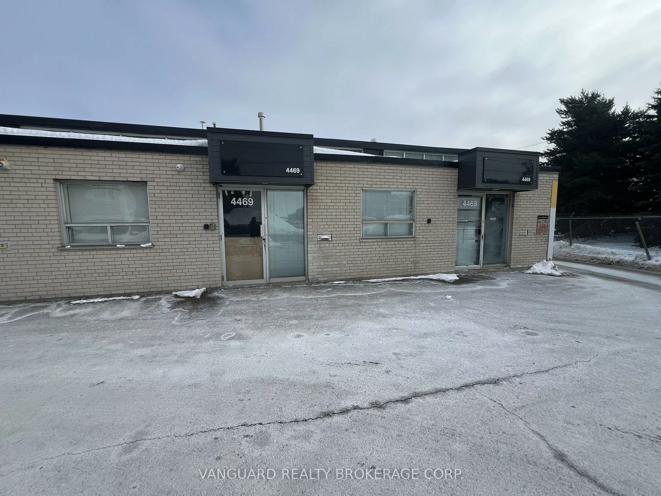 4469-4471, Chesswood, York University Heights, Toronto