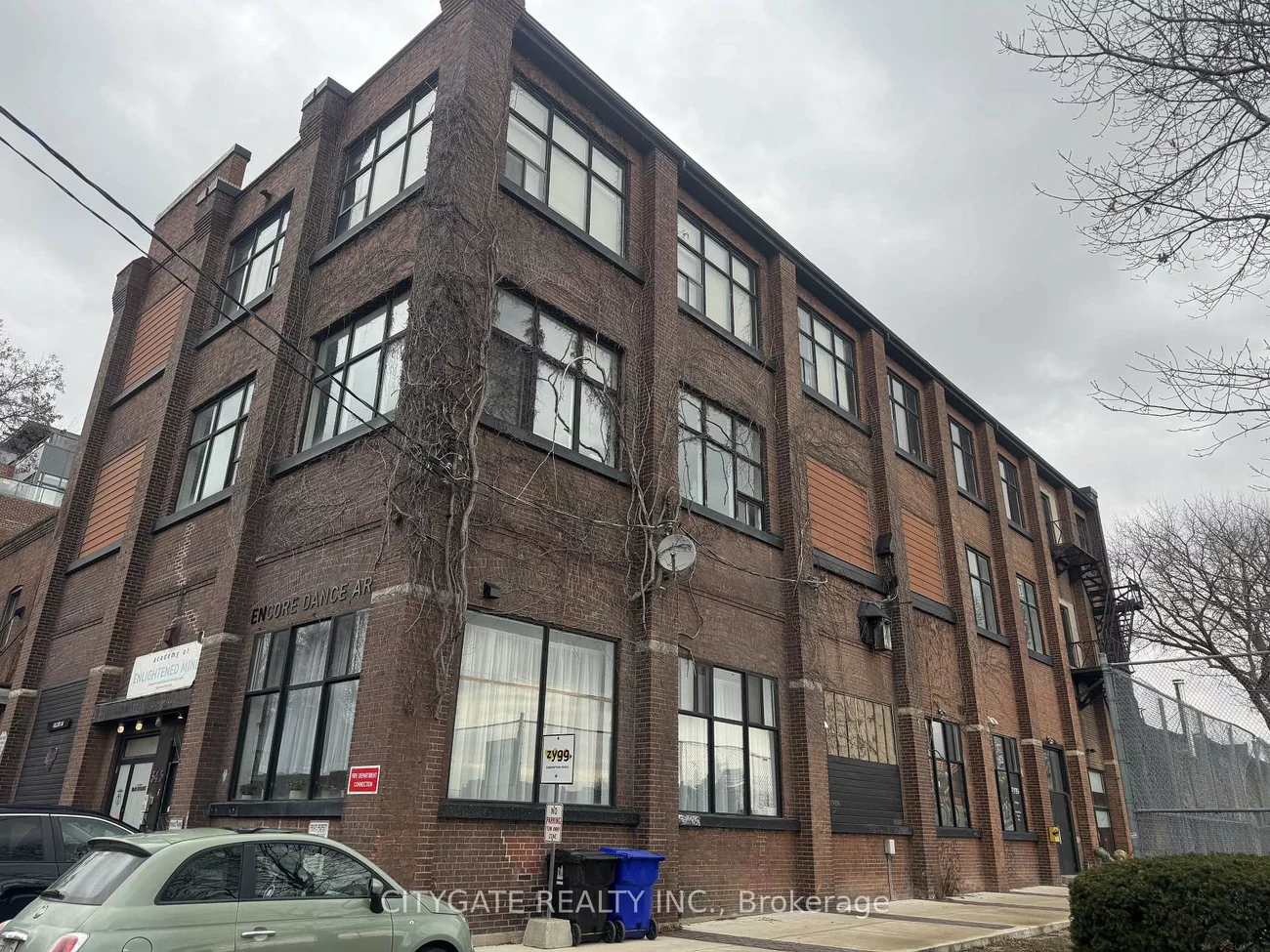 345, Sorauren, Roncesvalles, Toronto