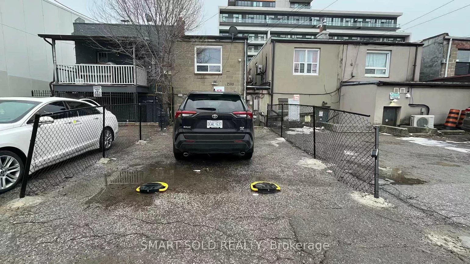 1590, Eglinton, Briar Hill-Belgravia, Toronto