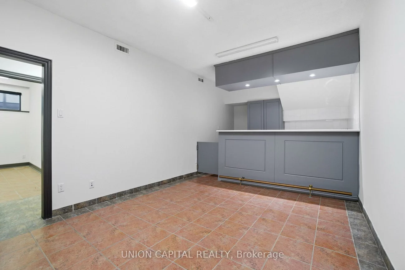 15, Airview, West Humber-Clairville, Toronto