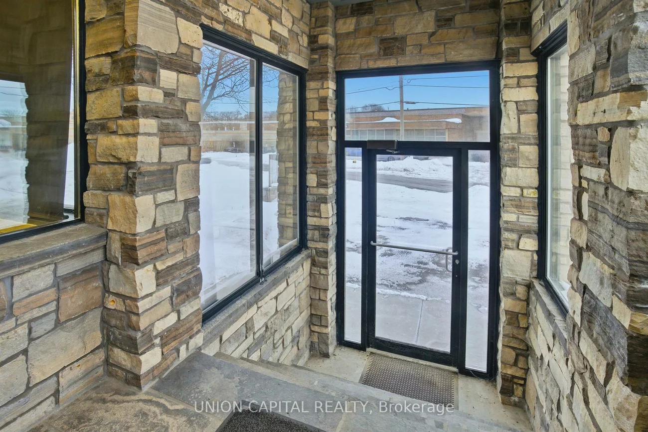 15, Airview, West Humber-Clairville, Toronto