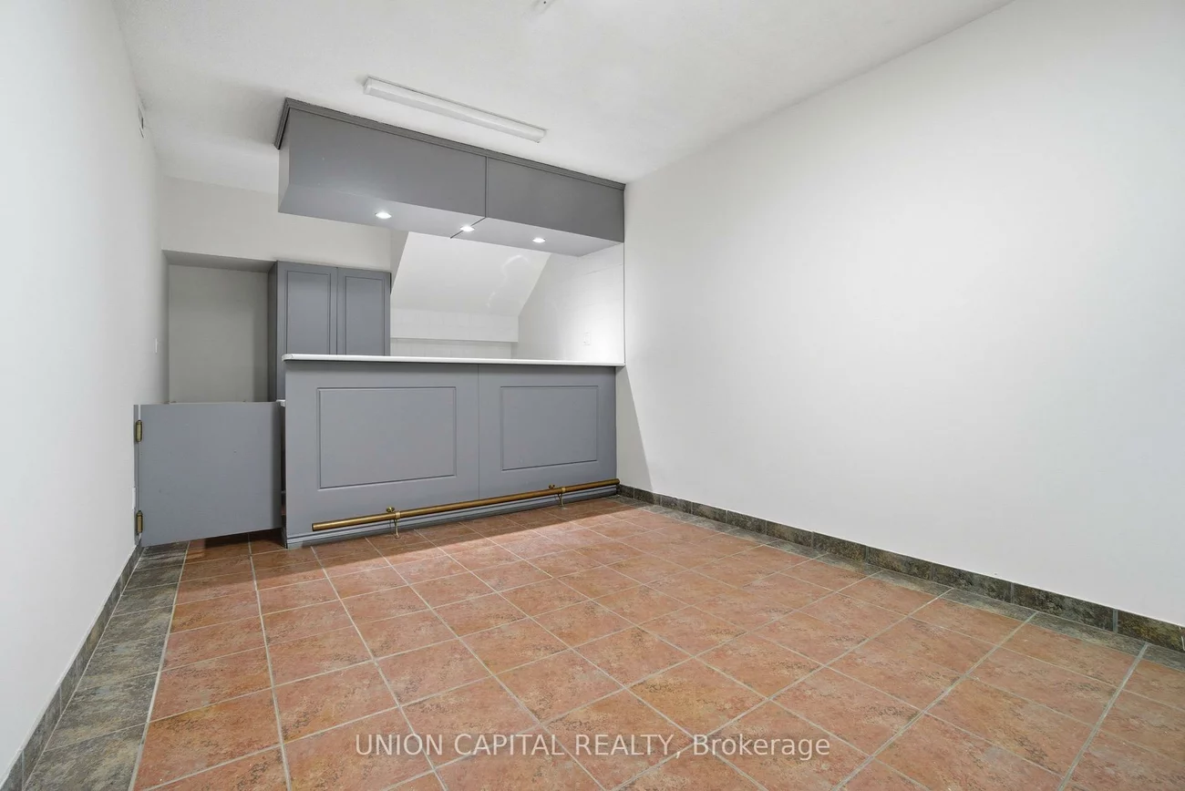 15, Airview, West Humber-Clairville, Toronto