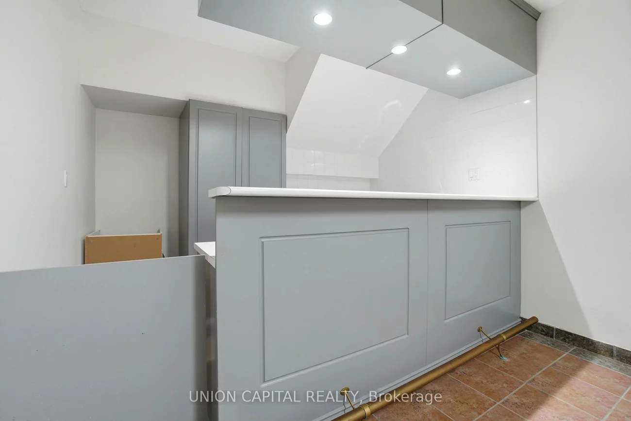 15, Airview, West Humber-Clairville, Toronto