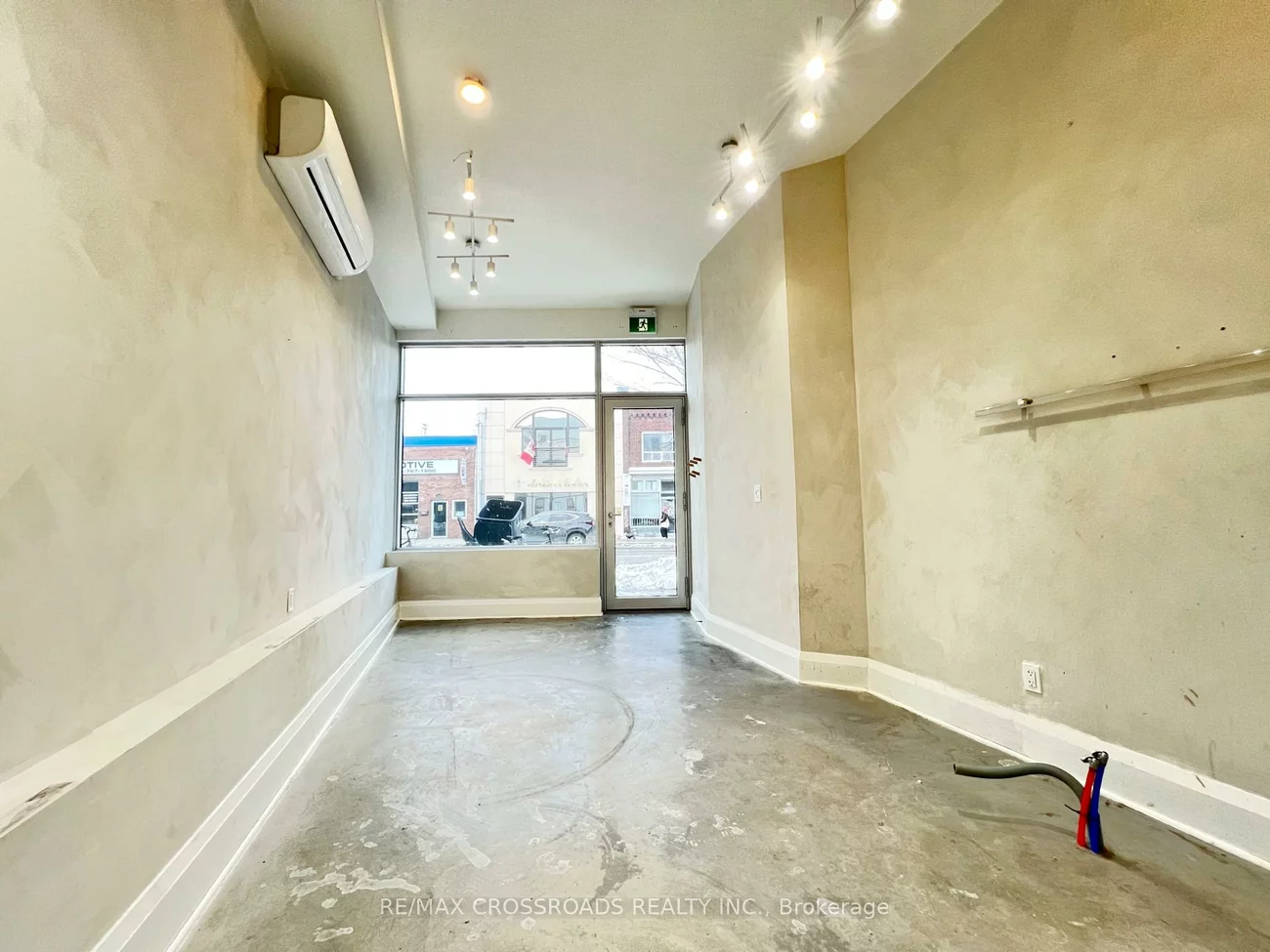 3333, Dundas, Junction Area, Toronto