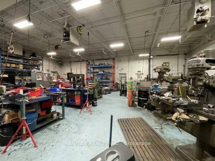 22, Steinway, West Humber-Clairville, Toronto