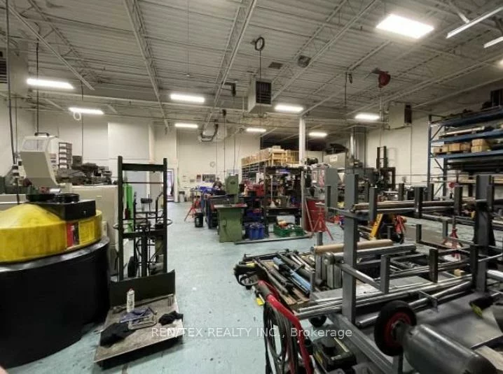 22, Steinway, West Humber-Clairville, Toronto