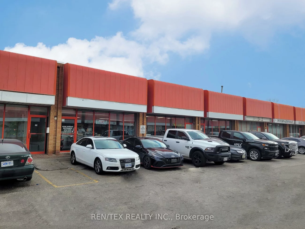 22, Steinway, West Humber-Clairville, Toronto