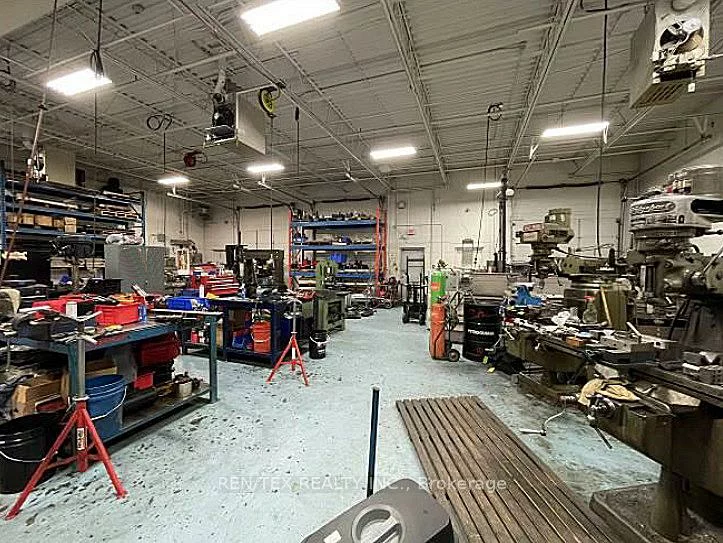 22, Steinway, West Humber-Clairville, Toronto