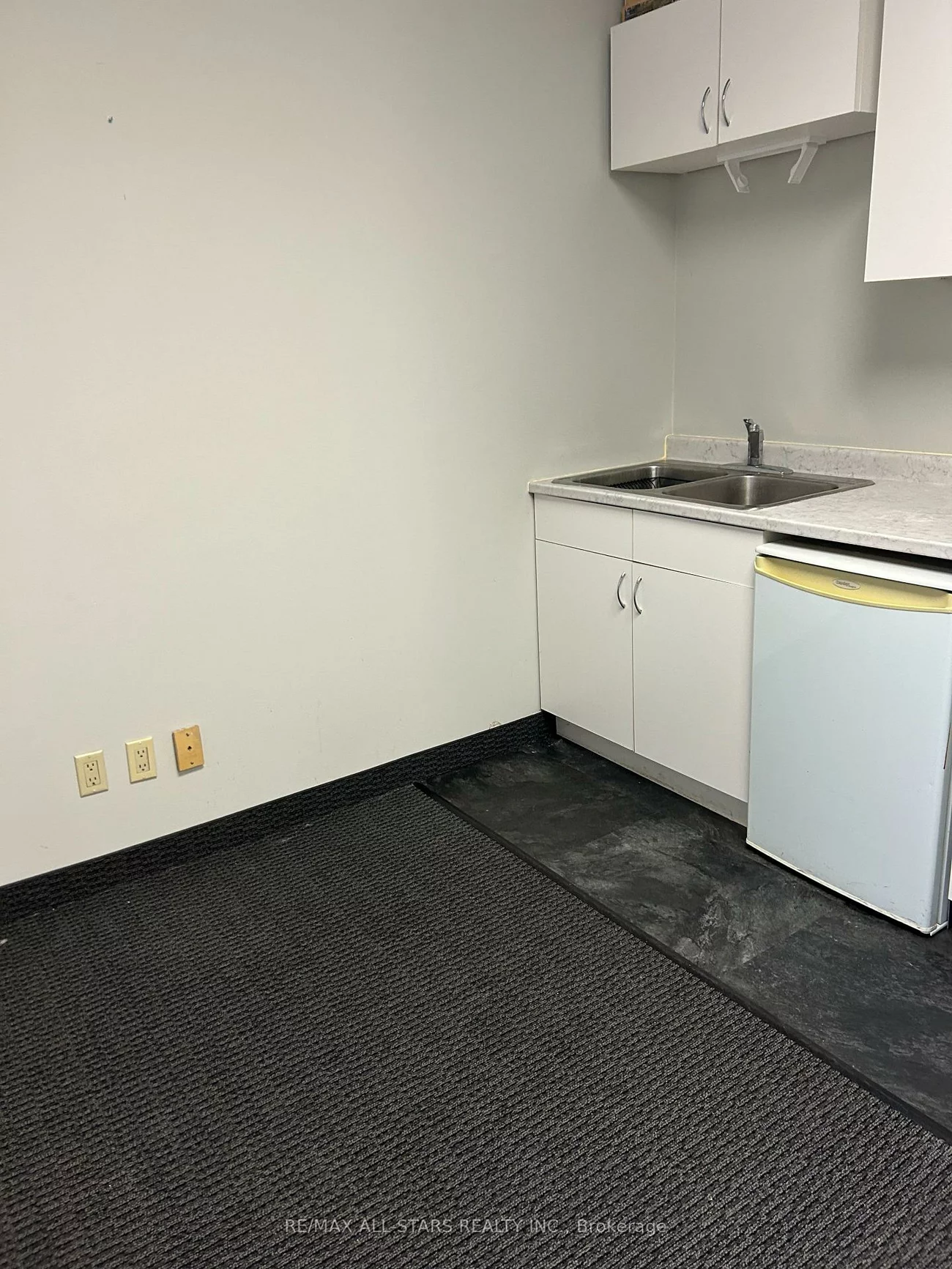 65, International, West Humber-Clairville, Toronto