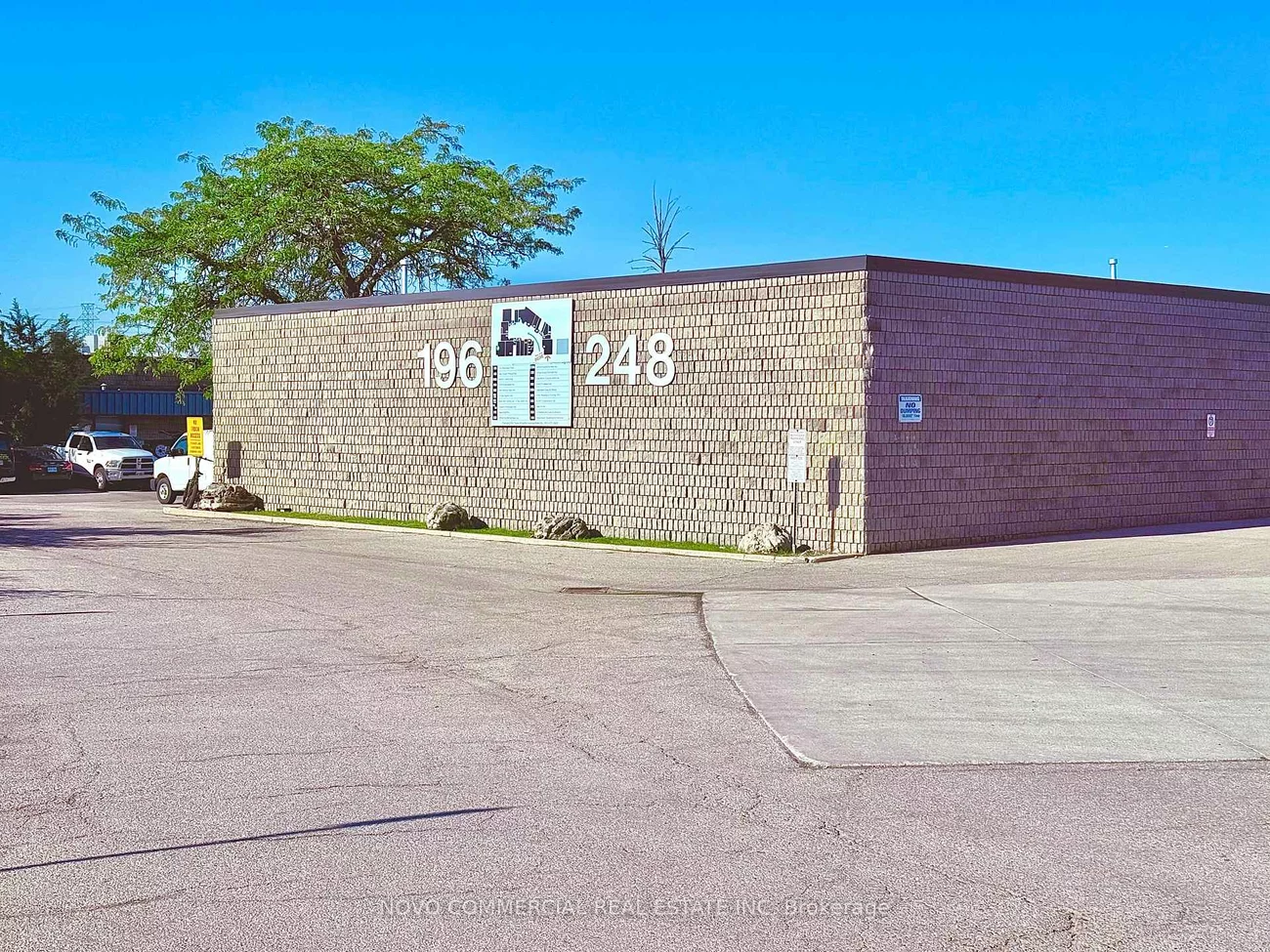230, North Queen, Islington-City Centre West, Toronto