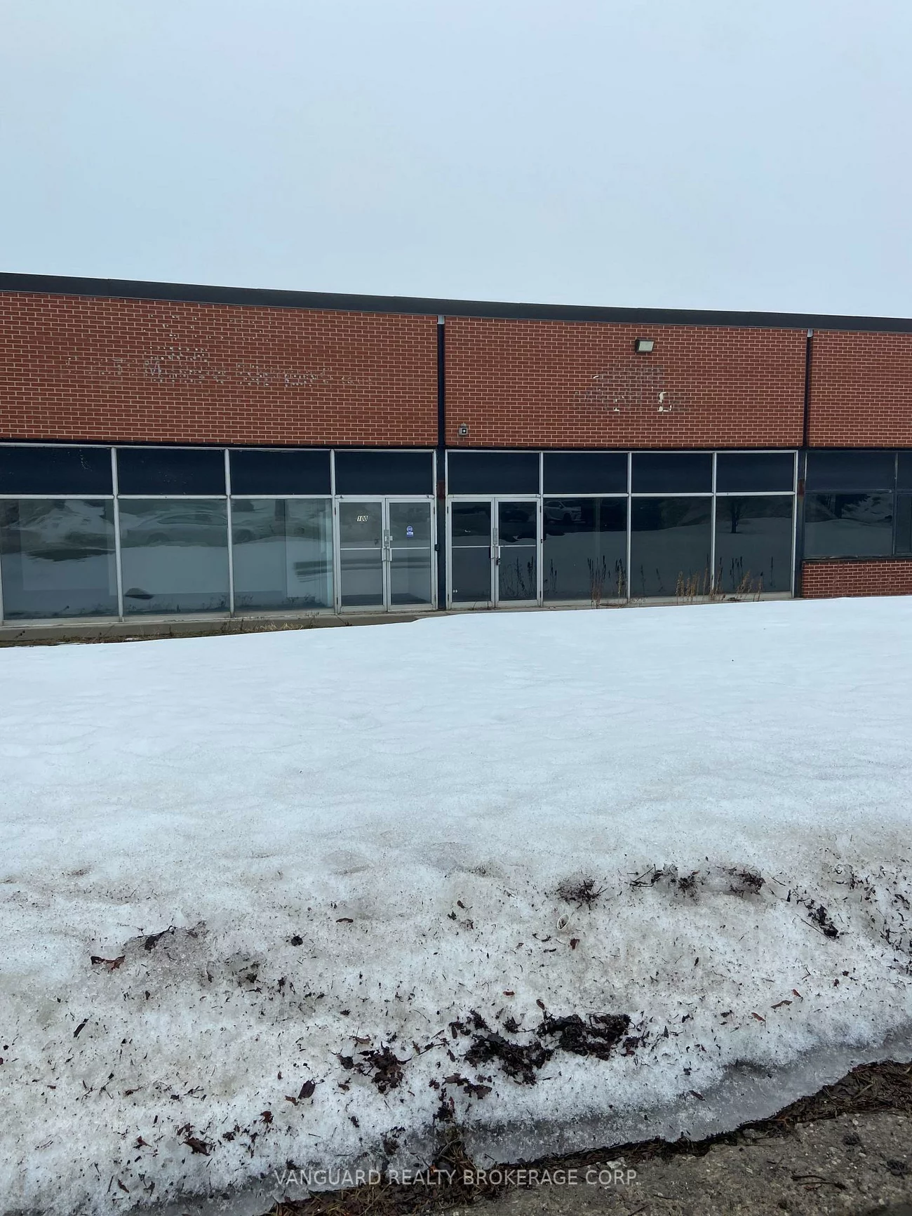 100, Brisbane, York University Heights, Toronto