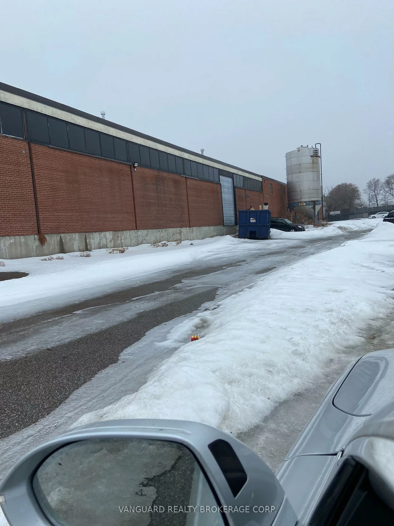 100, Brisbane, York University Heights, Toronto