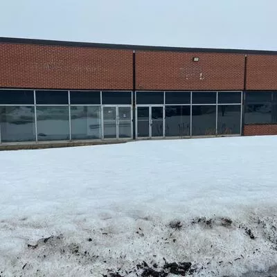 100, Brisbane, York University Heights, Toronto