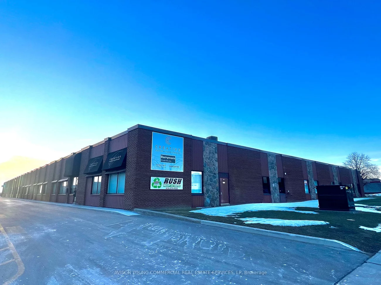 350, Oakdale, Glenfield-Jane Heights, Toronto