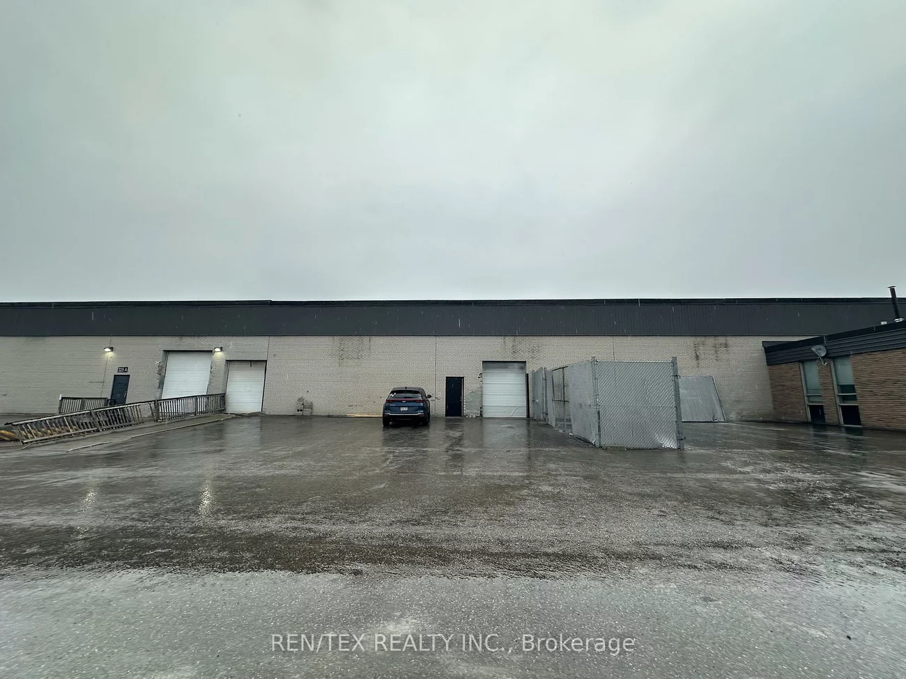 315-345, Flint, York University Heights, Toronto