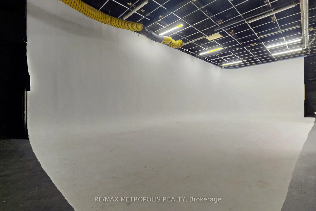 258, Wallace, Dovercourt-Wallace Emerson-Junction, Toronto