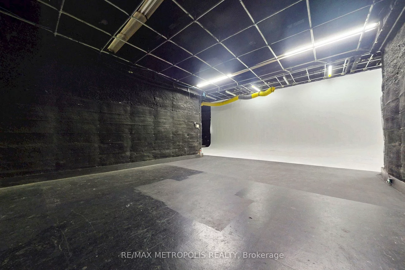 258, Wallace, Dovercourt-Wallace Emerson-Junction, Toronto