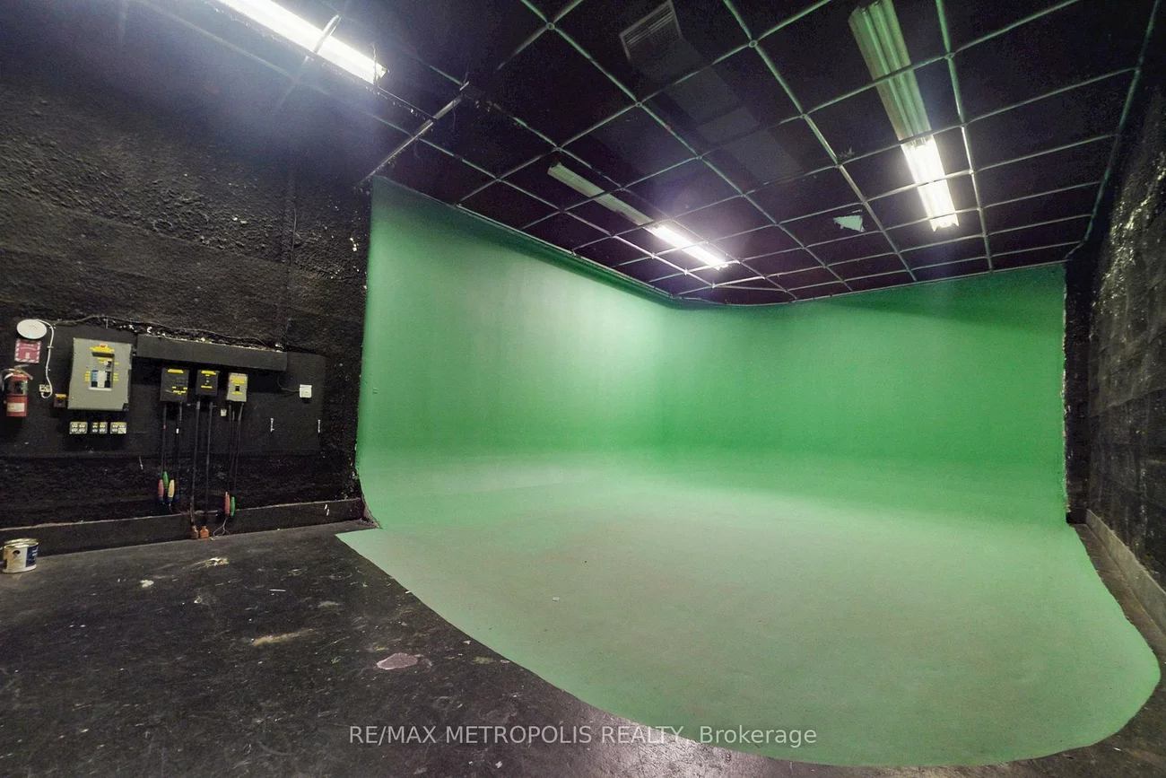 258, Wallace, Dovercourt-Wallace Emerson-Junction, Toronto