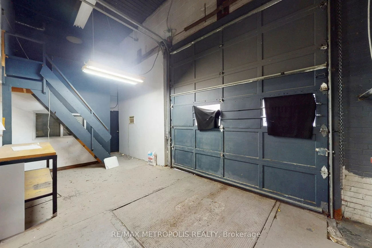 258, Wallace, Dovercourt-Wallace Emerson-Junction, Toronto