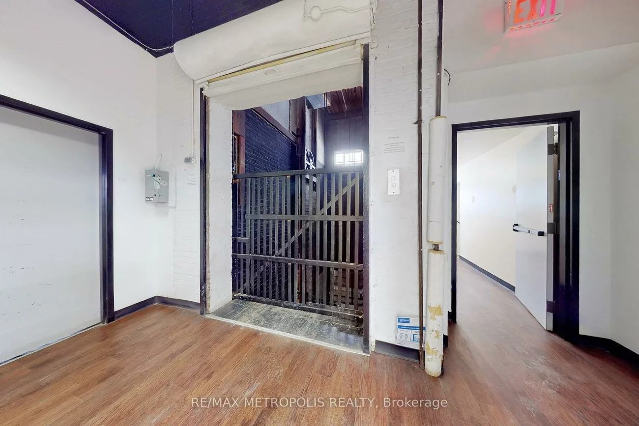 258, Wallace, Dovercourt-Wallace Emerson-Junction, Toronto