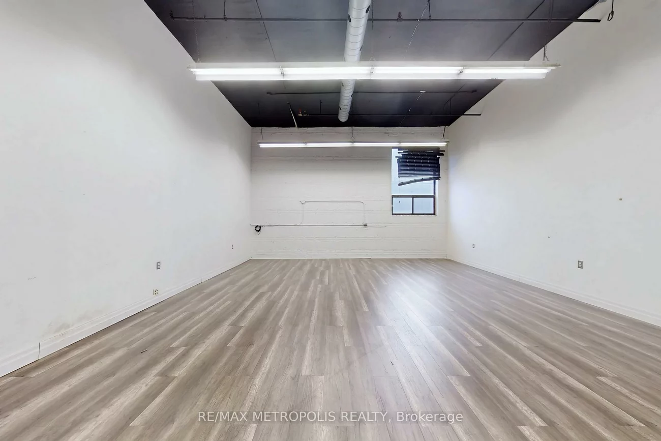 258, Wallace, Dovercourt-Wallace Emerson-Junction, Toronto