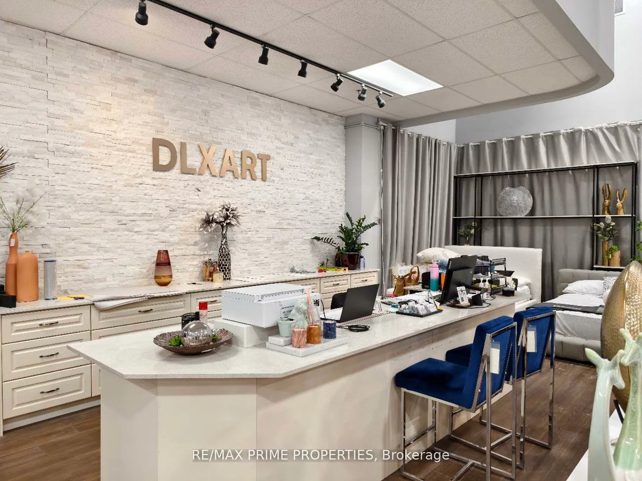 5701, Steeles, Humber Summit, Toronto