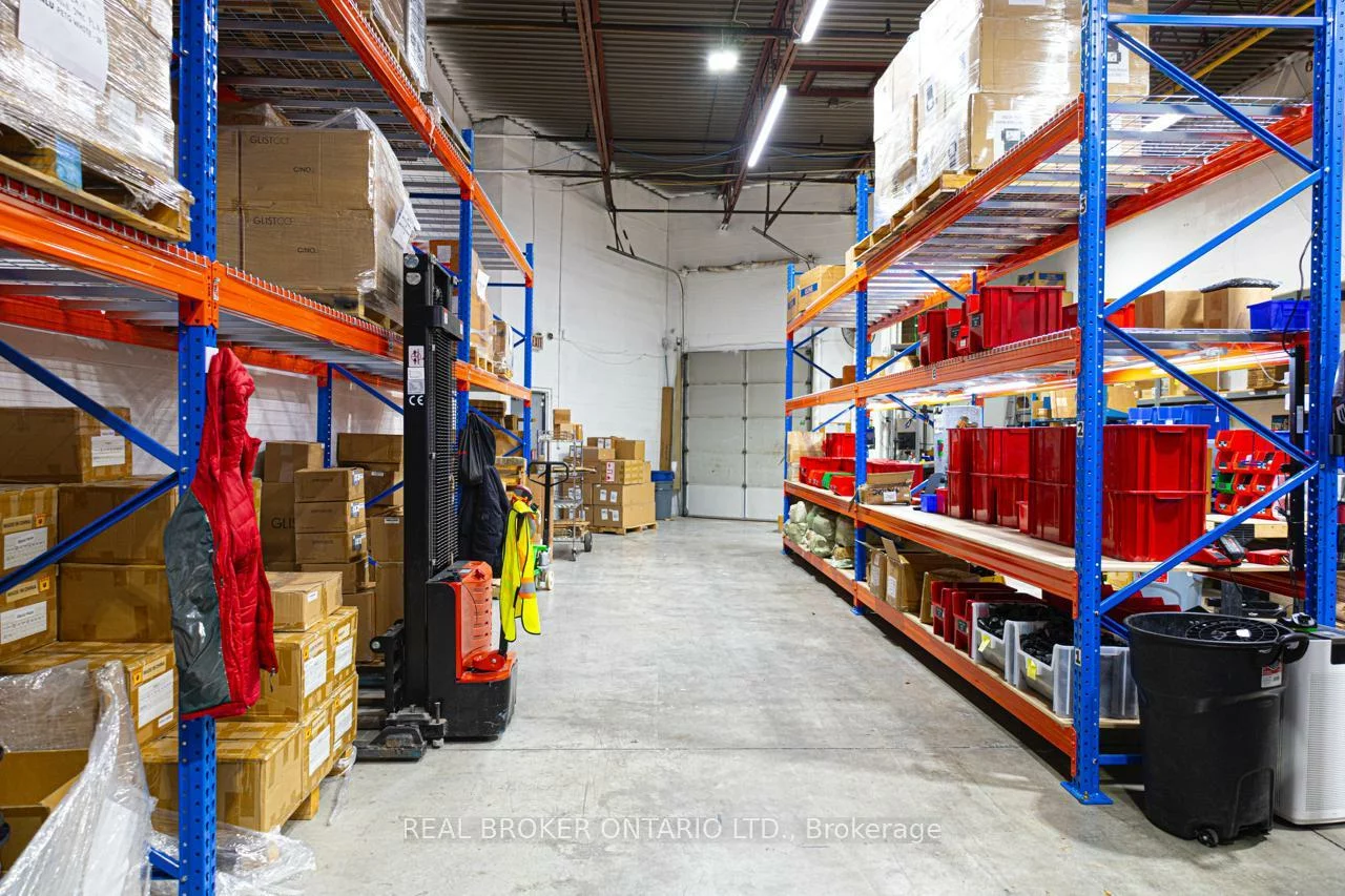 1111, Flint, York University Heights, Toronto