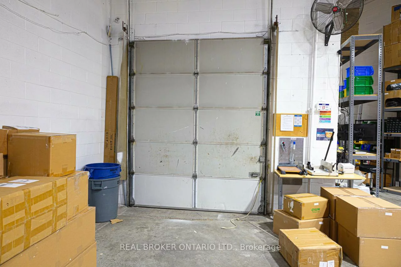 1111, Flint, York University Heights, Toronto