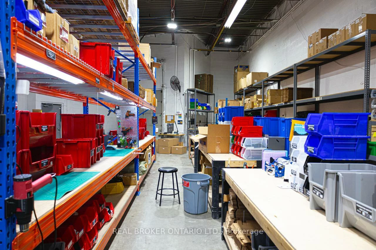 1111, Flint, York University Heights, Toronto