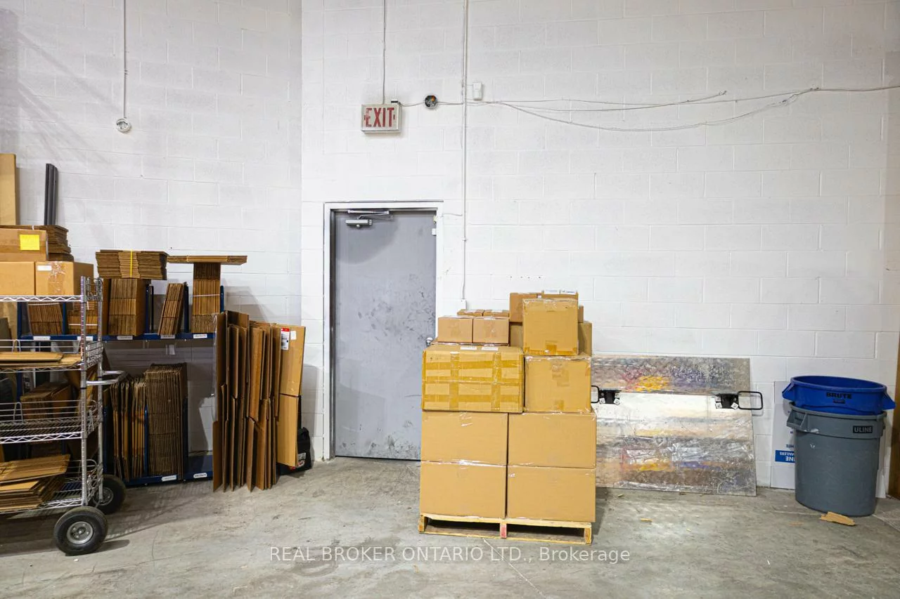 1111, Flint, York University Heights, Toronto