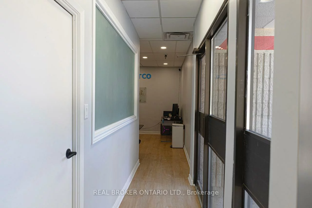 1111, Flint, York University Heights, Toronto